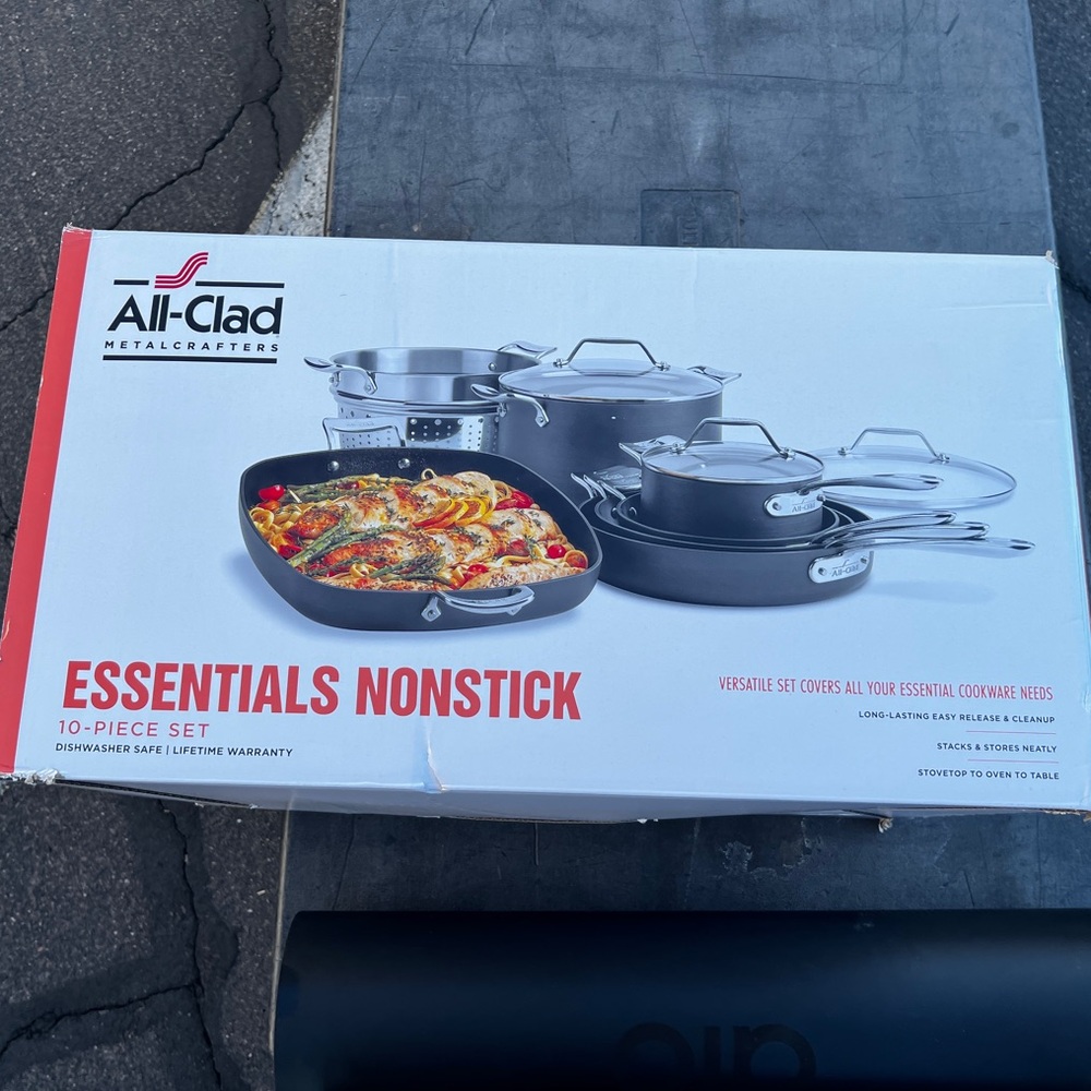 COPY - Essentials Nonstick Cookware Set - Black